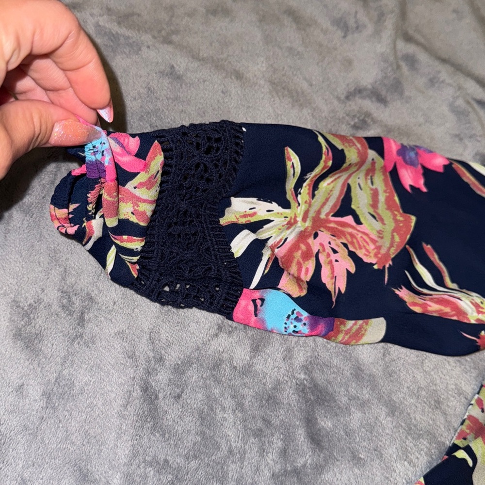 CUTEST shirt XL Navy Blue Floral - Picture 9 of 14
